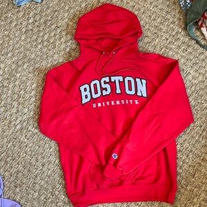 BOSTON UNIVERSITY Champion Hoodie!! Perfect for game days and BU fans!!